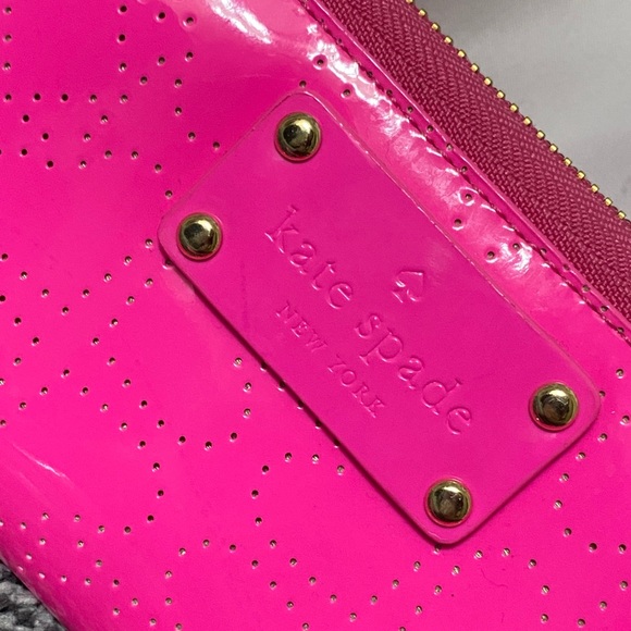 ✨2XHost Pick✨Kate Spade Wristlet - Picture 2 of 4